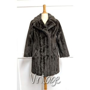 Vintage Montgomery Ward Brown faux fur coat Medium